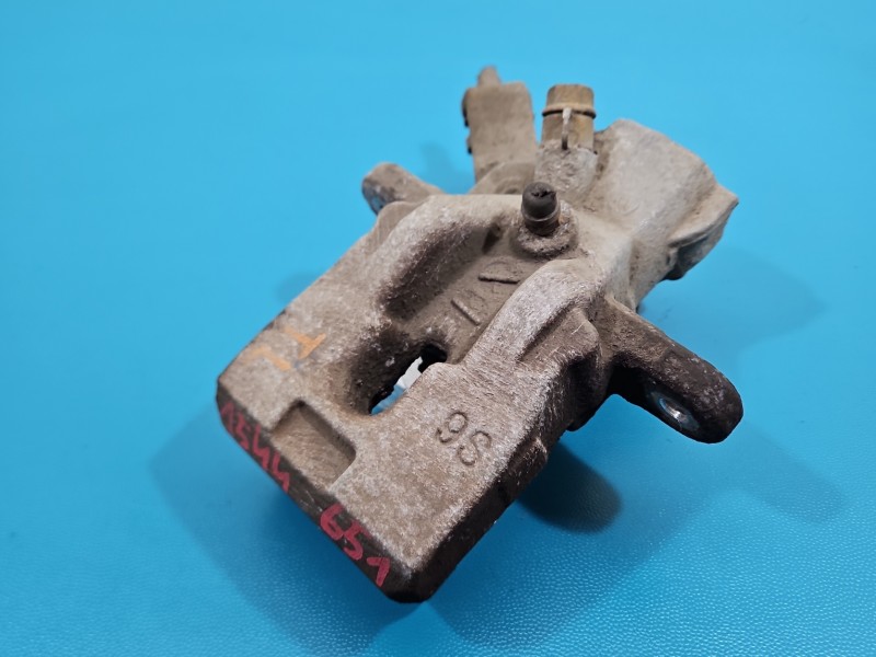 Zacisk tył lewy Suzuki Vitara II 2015- 1.6 16V (M16a) HB