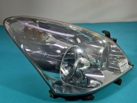 Reflektor prawy lampa przód Toyota Corolla Verso II EUROPA