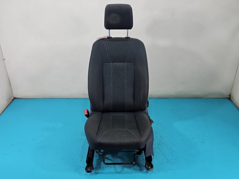 Fotel lewy przód kierowcy Ford Fiesta Mk7 EU Fotel lewy przód kierowcy Ford Fiesta Mk7 EU