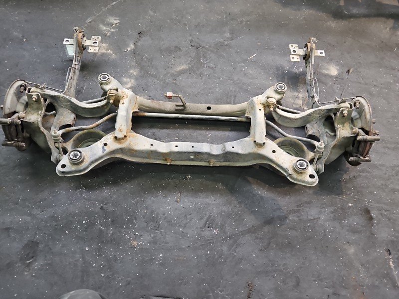 Tylna belka oś tył Ford S-max I MK1 2.0 tdci Tylna belka oś tył Ford S-max I MK1 2.0 tdci