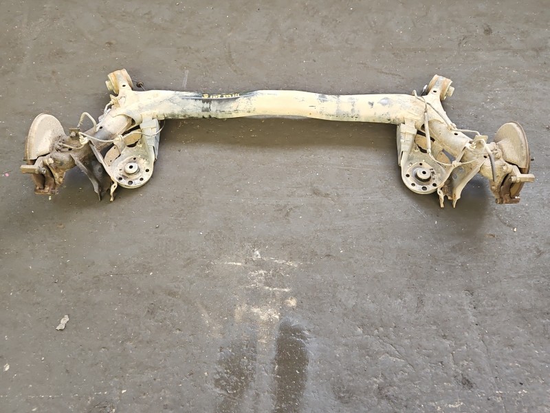 Tylna belka oś tył Honda Jazz III 1.3 16V