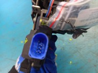 Zamek przód prawy 4E1837016 Audi A3 8P EUROPA Producent części: Audi, 7 pin BRAK CIĘGNA WIDOCZNEGO NA ZDJ.