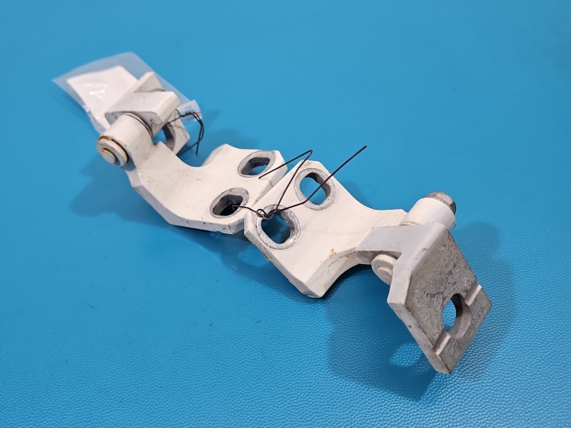 Zawias drzwi tył prawy Maserati Quattroporte VI 13-