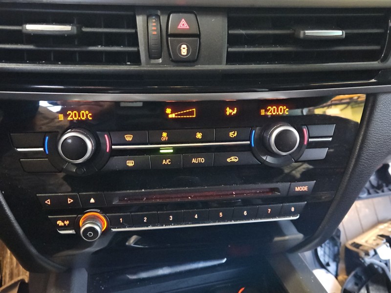 Konsola panel nawiewu BMW X5 F15 9390451-01, 9390451