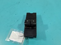 Przełącznik szyb Hyundai I30 II 12-16 93570-A6100, 39Y49H-1000 Hyundai, Wytarty przycisk. EU
