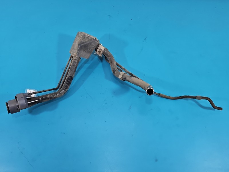 rura Wlew paliwa Toyota Auris II