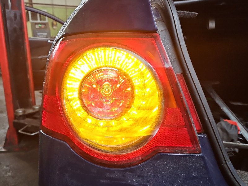 Lampa tył lewa Vw Passat B6 sedan Zewnętrzna SEDAN W BŁOTNIK EUROPA