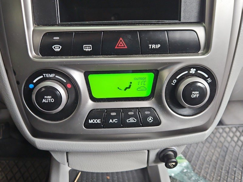 Konsola panel nawiewu Kia Cerato 97250-2F300