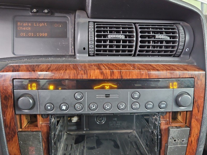 Konsola panel nawiewu Opel Omega B 13125202, 69382201 Konsola panel nawiewu Opel Omega B 13125202, 69382201