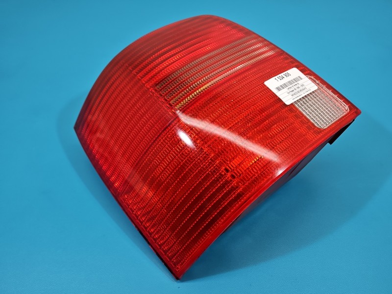 Lampa tył lewa Volkswagen, kombi / 95-00 przed liftem / Z LISTWĄ ŻARÓWKOWĄ Vw Passat B5 kombi EUROPA