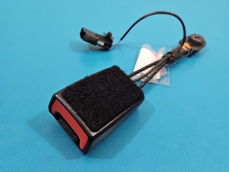 Pas bezpieczeństwa przód prawy pasażera Opel Astra IV J