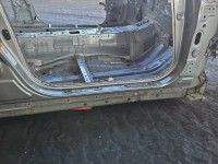 Próg prawy SŁUPEK ŚRODKOWY B Lexus IS III 14-25 sedan 4d szary 1J7