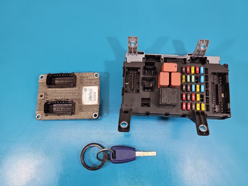 Komputer Sterownik silnika Fiat Albea 1.4 8V 51779527