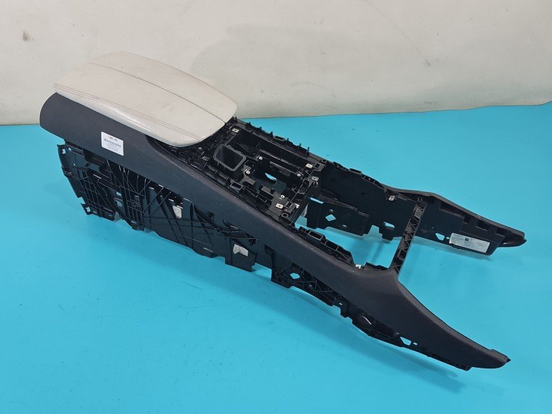 Podłokietnik TUNEL BMW X5 F15 EUROPA Podłokietnik TUNEL BMW X5 F15 EUROPA