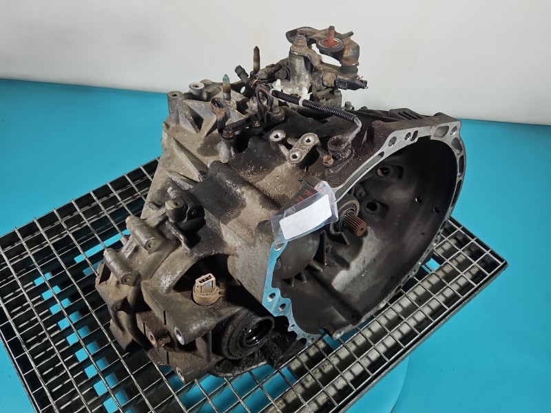 Skrzynia biegów 4300038050 Kia Carnival II 05-14 2.9 crdi