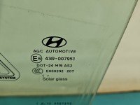 Szyba drzwi przód lewa Hyundai Ix35 09-13 HB