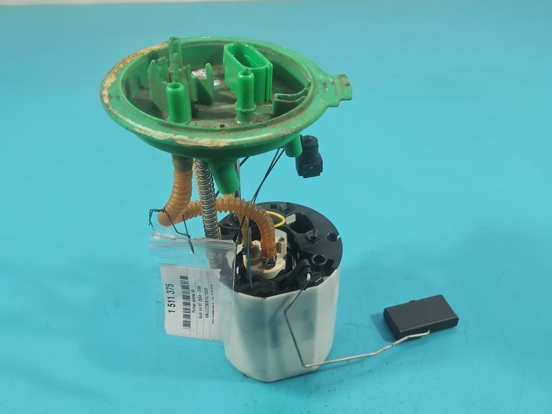 pompka Pompa paliwa Audi A4 B7 2.0 TFSI 8E0919051CM Producent części: Audi, 4PIN pompka Pompa paliwa Audi A4 B7 2.0 TFSI 8E0919051CM Producent części: Audi, 4PIN