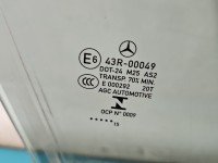 Szyba drzwi przód prawa Mercedes W205 sedan