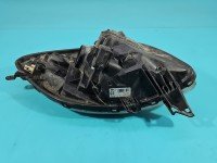 Reflektor prawy lampa przód Toyota Yaris II EUROPA