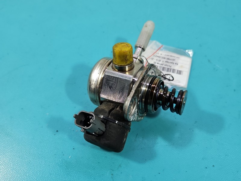 pompka Pompa paliwa Kia Sportage III 10-15 1.6 GDI (G4FD) 0261520305 Producent części: KIA, 2 PIN