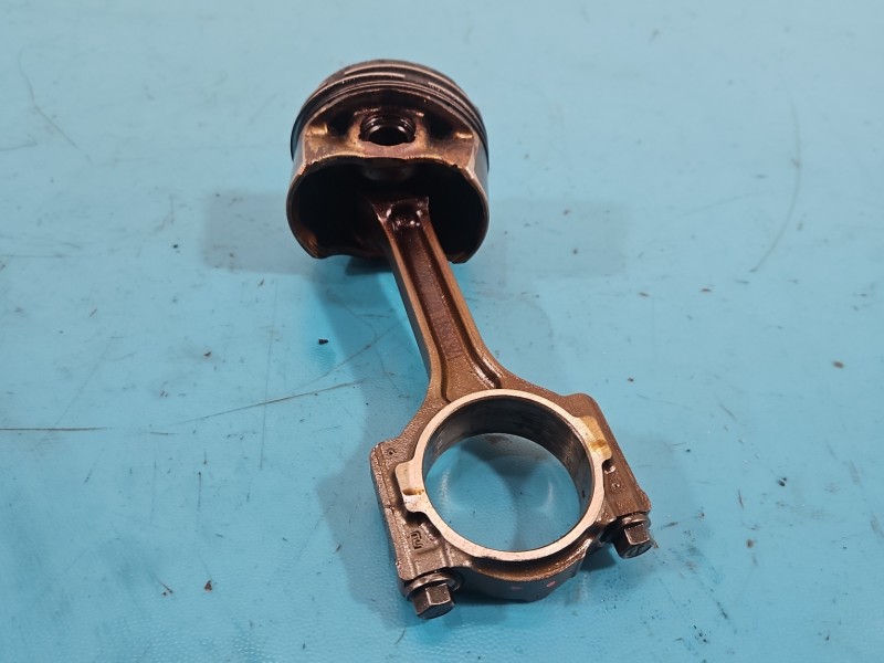 Tłok Opel Astra V K 1.4 T 125KM