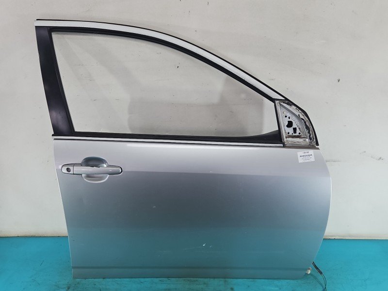 Drzwi przód prawe Toyota Corolla E12 4d srebrny 199 Drzwi przód prawe Toyota Corolla E12 4d srebrny 199