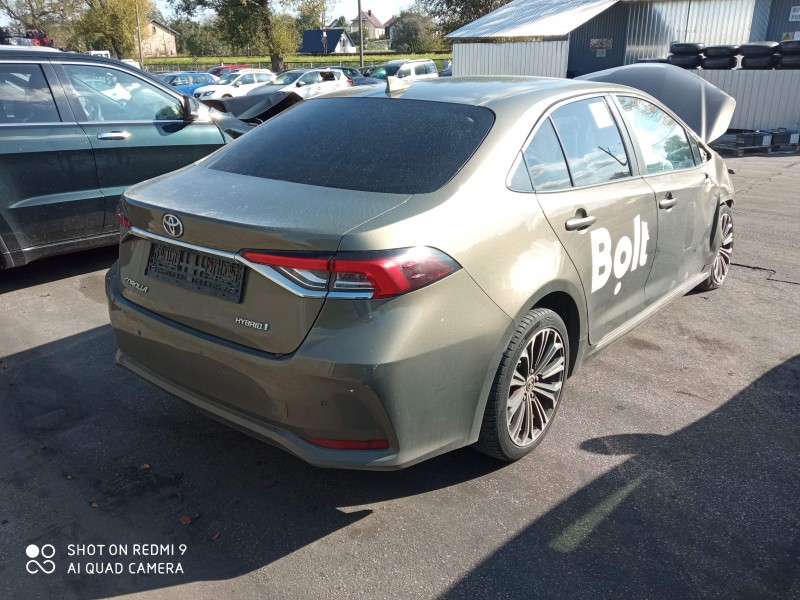 Pas tylny podłoga wanna bagażnika Toyota Corolla E21 19- sedan