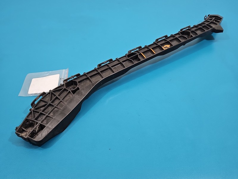 Ślizg zderzaka tył lewy Toyota Auris II 52576-02100