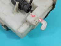 Zbiornik Zbiorniczek płynu spryskiwacza Opel Antara