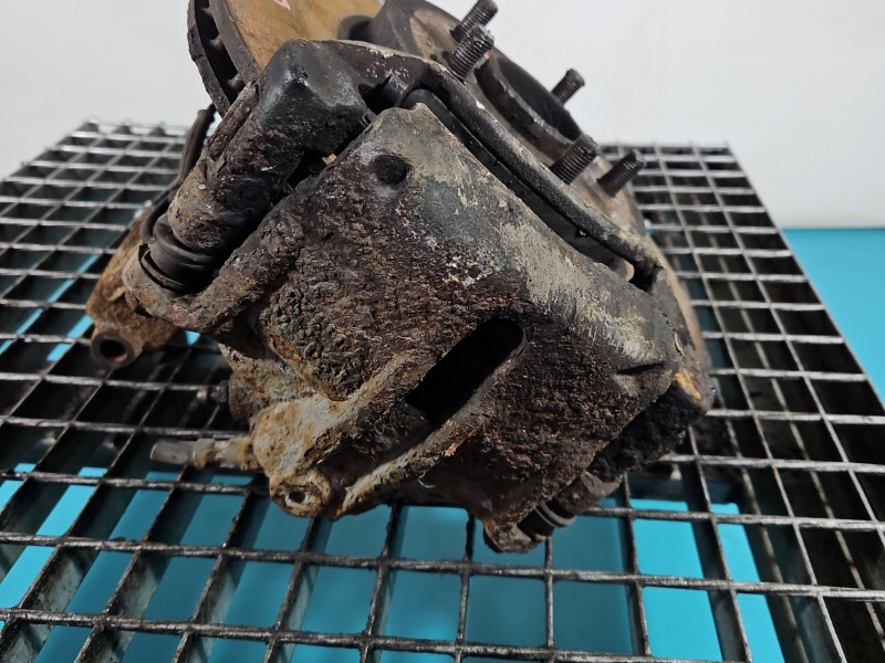 Zacisk przód lewy Ford Mondeo Mk3 2.0 tdci