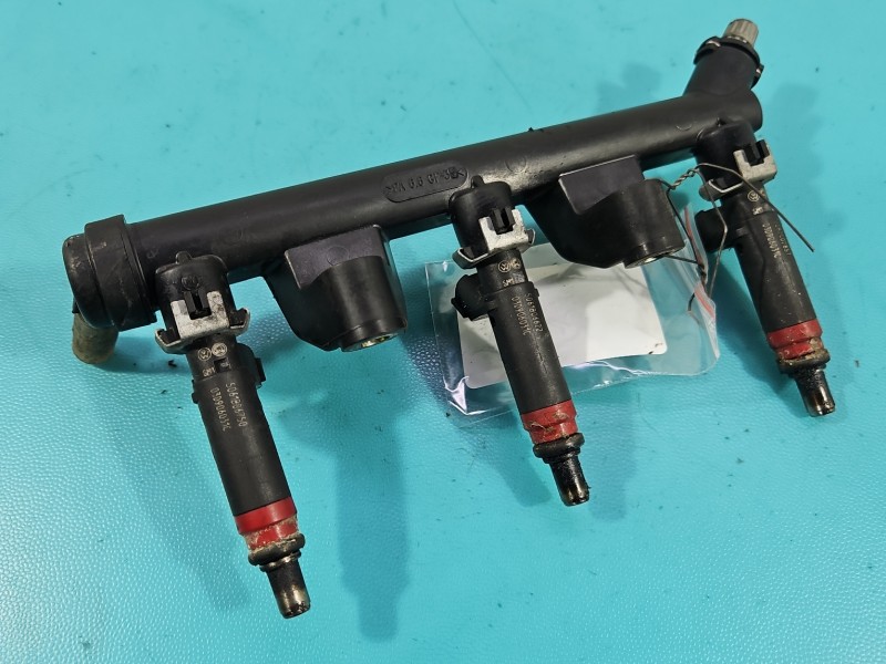 Wtryskiwacz Vw Polo IV 9N 03D906031C 1.2 6V wiel (BMD)