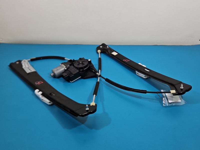 Podnośnik przód lewy SZYBY WINDA Skoda Kamiq 2Q1959405C 5d HB