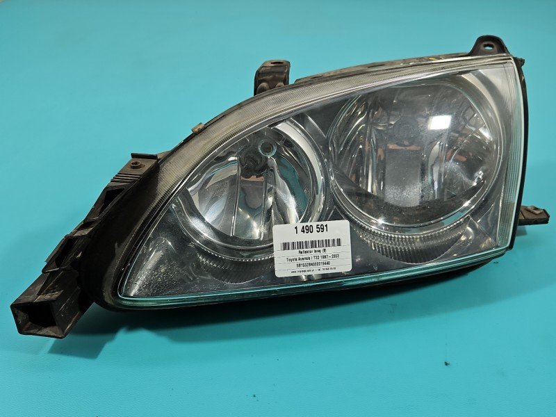 Reflektor lewy lampa przód Toyota Avensis I T22 EUROPA