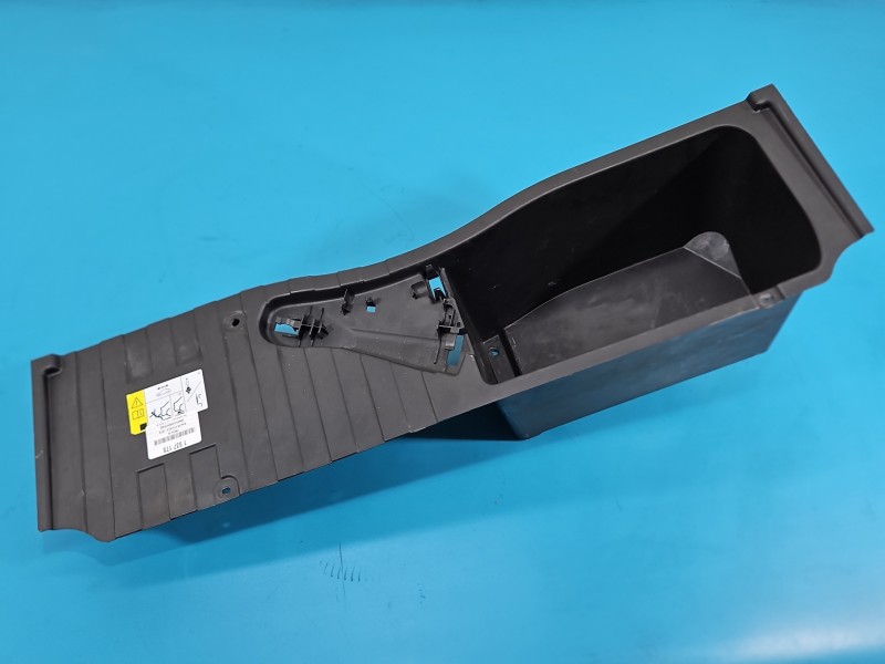 Osłona Producent części: BMW, schowek BMW X5 F15 3.0d