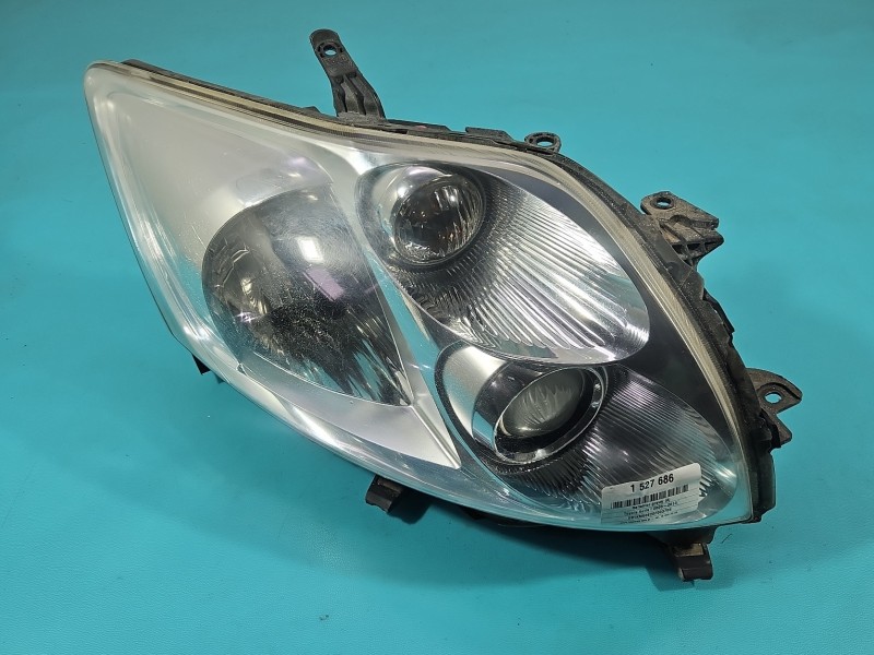 Reflektor prawy lampa przód Toyota Auris I EUROPA