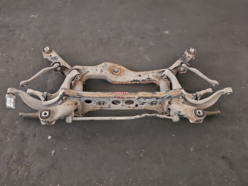 Tylna belka oś tył Audi A7 4G 4.0 V8 TFSI (CEUC) Tylna belka oś tył Audi A7 4G 4.0 V8 TFSI (CEUC)