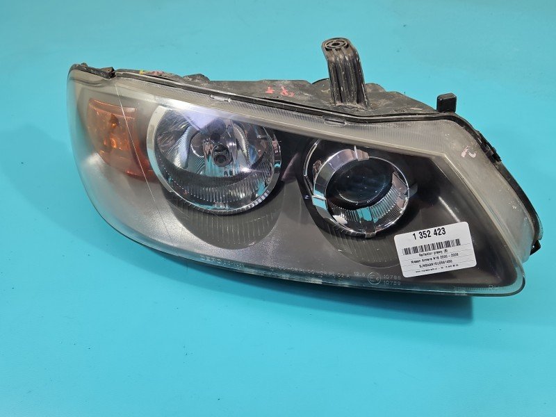 Reflektor prawy lampa przód Nissan Almera N16 EUROPA