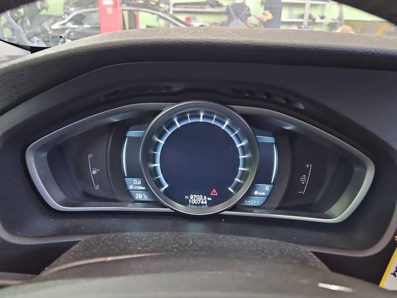 Licznik Volvo V40 II 12- 1.6 T2 36011271 EUROPA