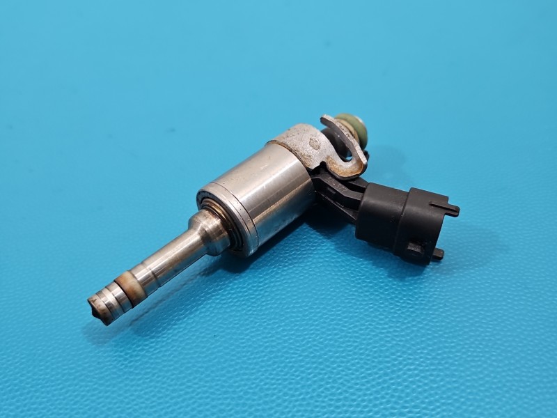 Wtryskiwacz Maserati Quattroporte VI 13- 0261500427 3.0 V6