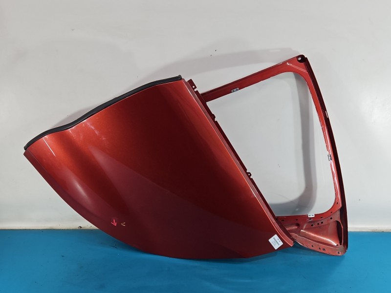 Drzwi tył lewe CITROEN DS4 15-20 HB 5d KHK