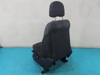 Fotel lewy przód kierowcy Mitsubishi Pajero Pinin EU 5d Mitsubishi, Europejska, Regulowany ręcznie. Korozja przy mocowaniach.