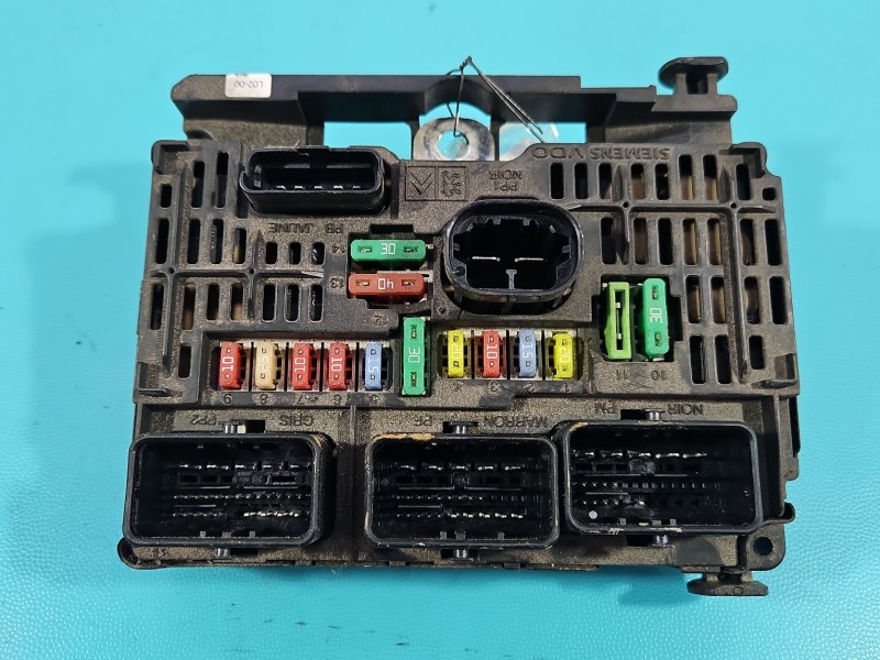 Sterownik moduł Peugeot 407 S118983002Q Peugeot, uszkodzone mocowanie