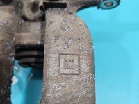 Zacisk tył lewy Opel Astra V K 1.5 cdti HB