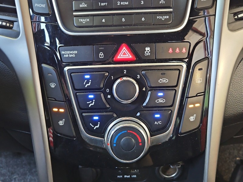 Konsola panel nawiewu Hyundai I30 II 12-16 97250-A6000