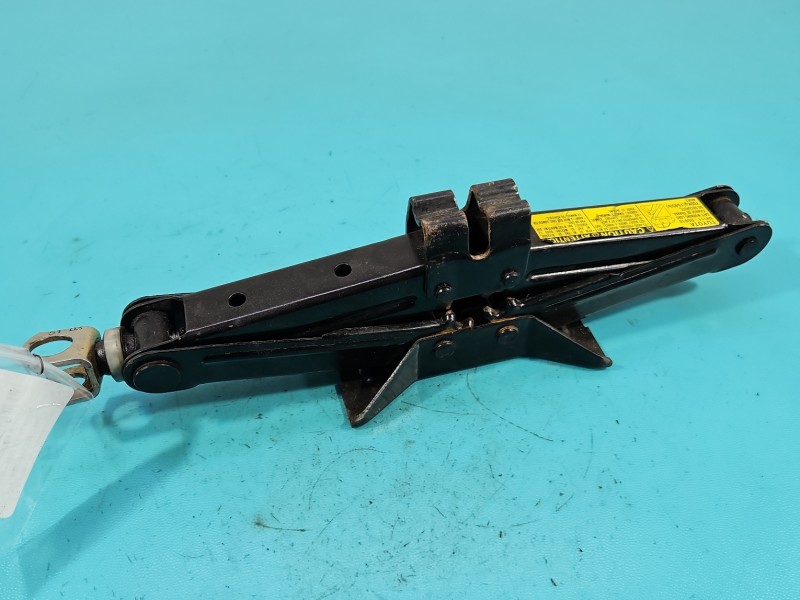 lewarek Podnośnik samochodowy trapezowy Toyota Yaris II