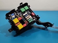 Skrzynka bezpieczników Citroen C4 Cactus 14-20 9804848580