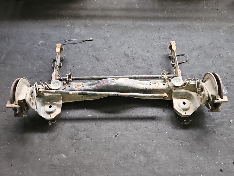 Tylna belka oś tył Toyota Proace I 13-16 2.0 D4D Tylna belka oś tył Toyota Proace I 13-16 2.0 D4D