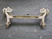 Tylna belka oś tył Ford Fiesta Mk6 1.3 8V