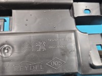 Osłona ZAŚLEPKA PLASTIK Toyota Proace City 9820574901