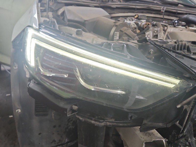 Reflektor prawy lampa przód Opel Insignia B EUROPA 39122975